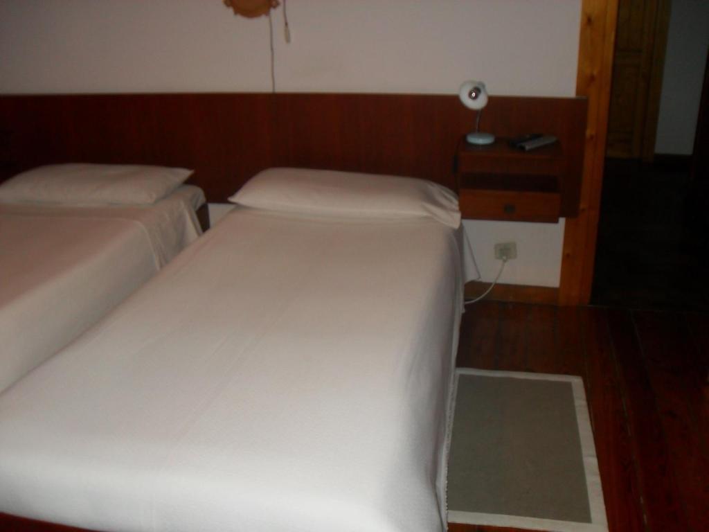 Albergo La Genzianella Bellagio Habitación foto